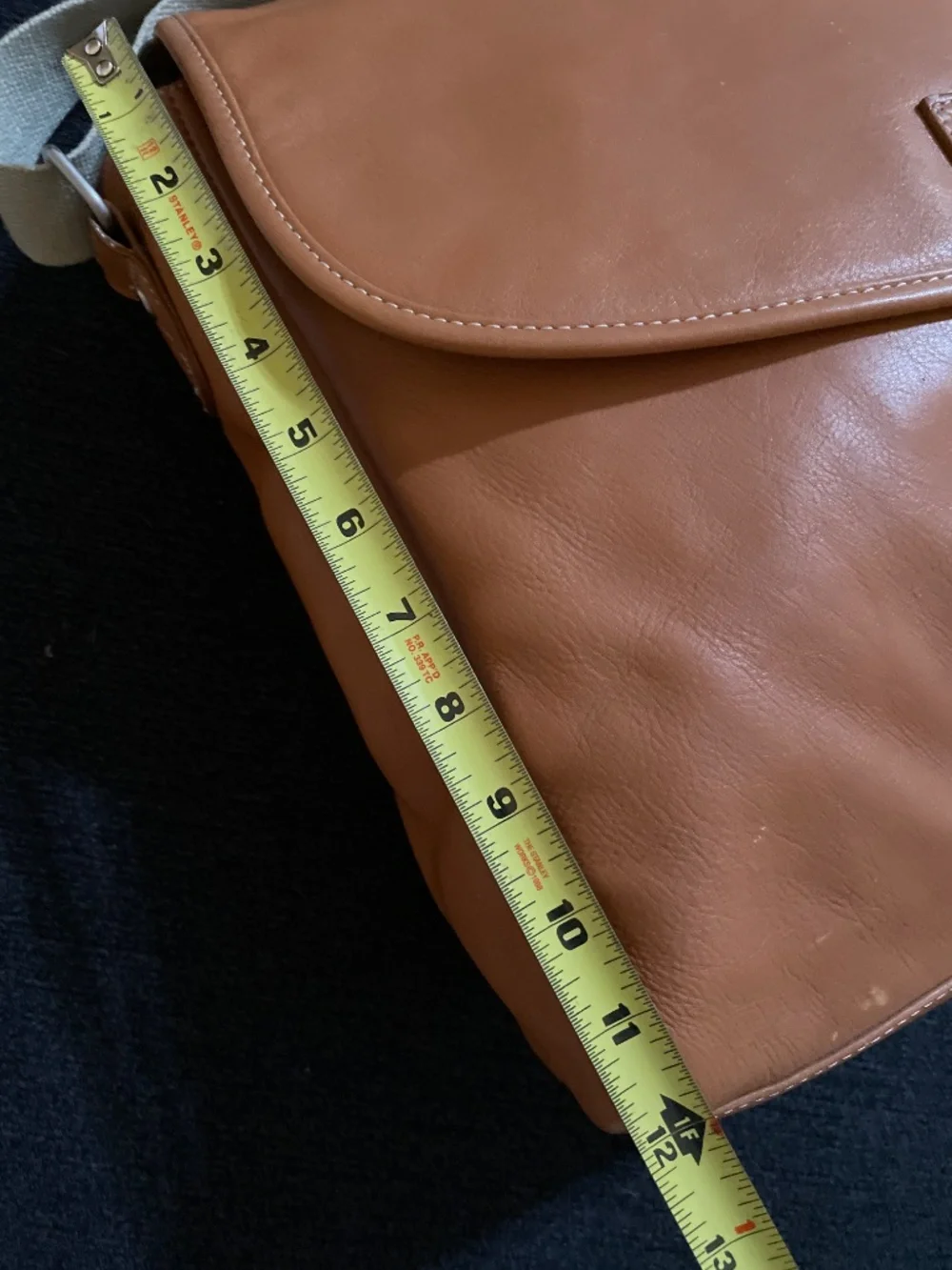 KENNETH COLE Leather Laptop bag